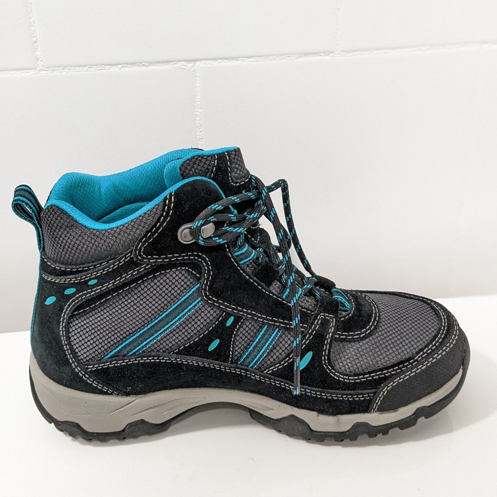 NWOT waterproof hiking shoes by L.L bean - Picture 12 of 16